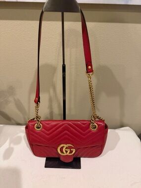 Gucci GG Marmont Matelassé shoulder bag in red leather with COA